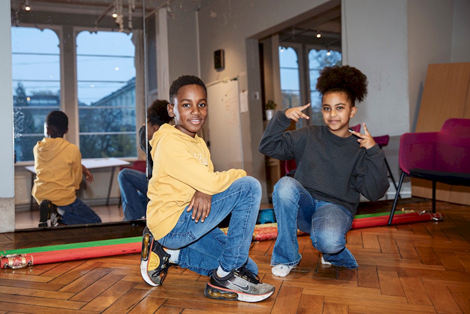 02 - Lamin 10 år og Nahili 9 år.jpg