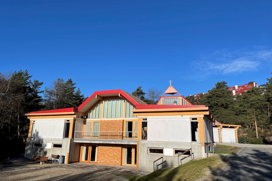 Foto Bønes kirke-kopi.jpg