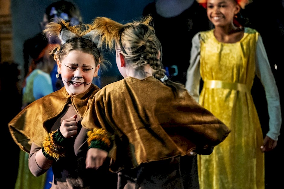 Sommerdrømmen på Kultur- og familiedag Foto: Petronelle Halvorsen, revedans.jpg