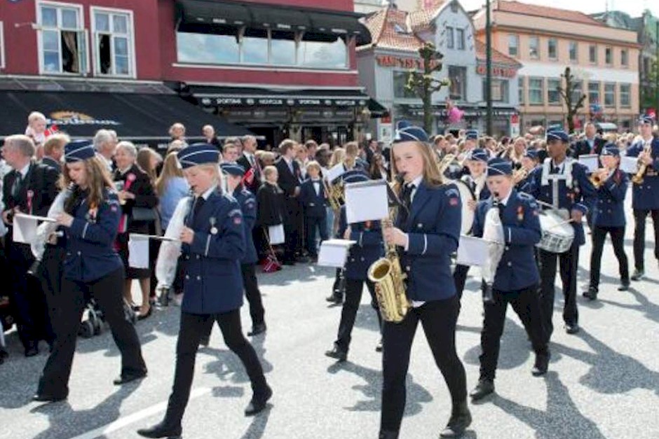 Mathopen skoles musikkorps.jpg