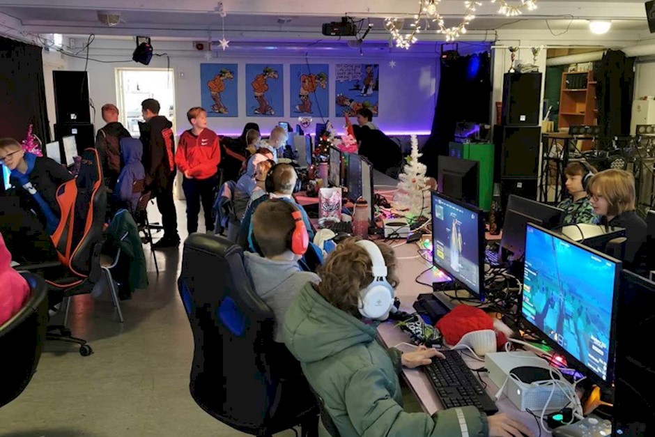LAN party, fotograf Per Egil Kure.jpg (1)