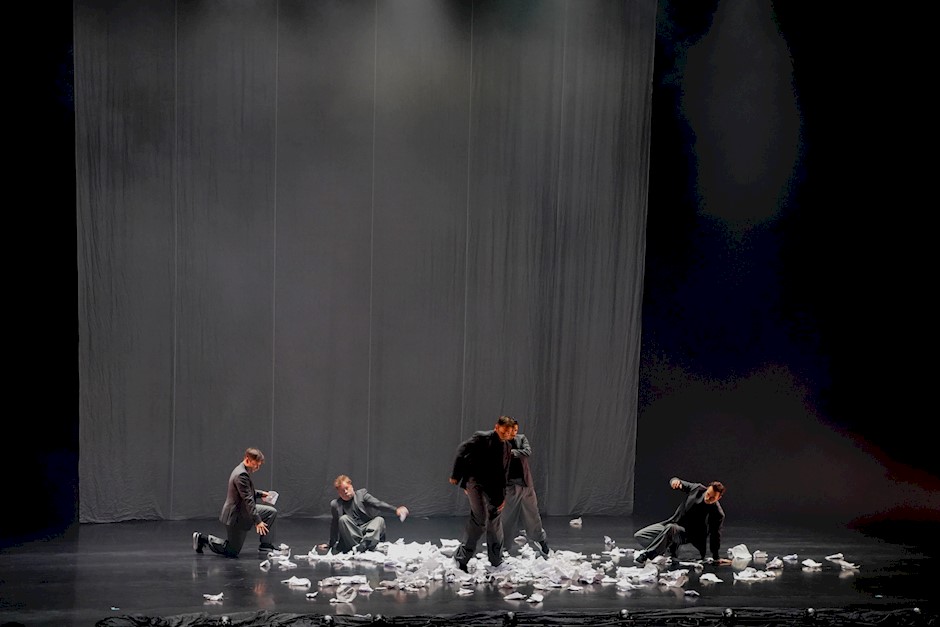 Absence x Grieg, fib.no Foto: Dasha Kudari.jpg