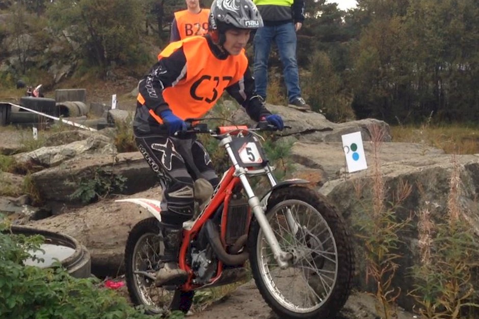 Bergen Trial Team_Marius (16 år) klarer stein seksjonen.jpg