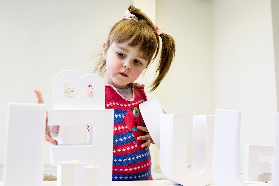Foto: Barn i Byen / Tove Breistein Barnas kulturhus_09 - Ingrid Sofia 3 år.jpg