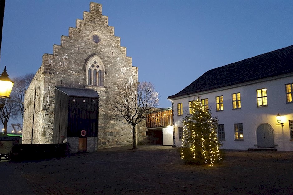 Bergen bymuseum jul på festningen.jpg